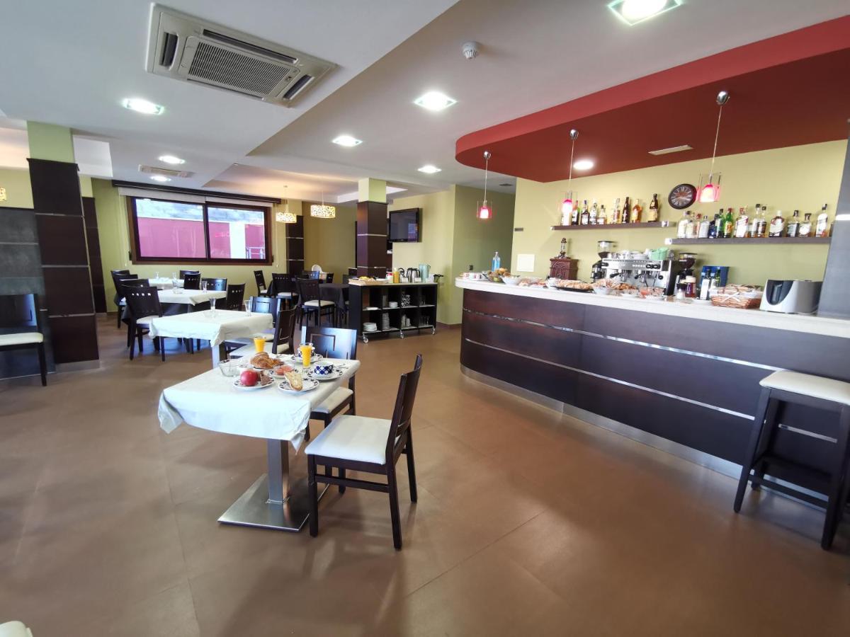 Hotel A Bota 산신소 외부 사진